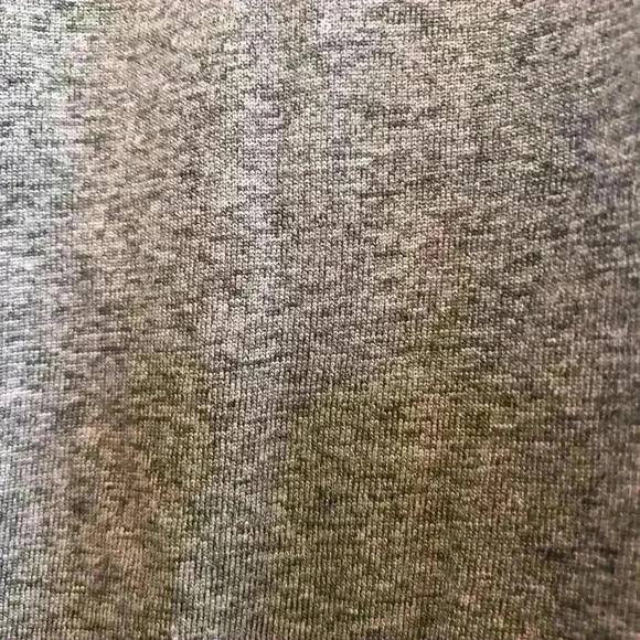 🌈 6/$60, The North Face Short Sleeve Top, Grey, Size XSmall - Picture 5 of 7